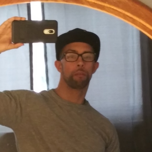 Meet your Posher, Lawrence - Picture 1 of 1